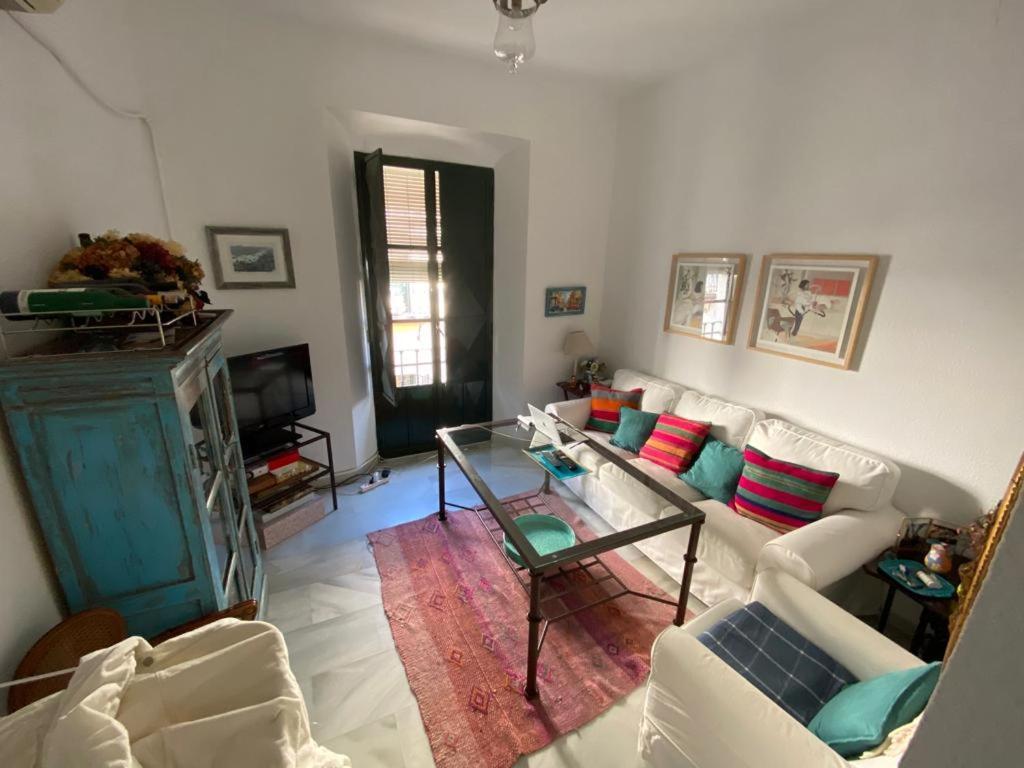 Apartamentos Turisticos Virgen Del Monte 67 Sevilla Bagian luar foto